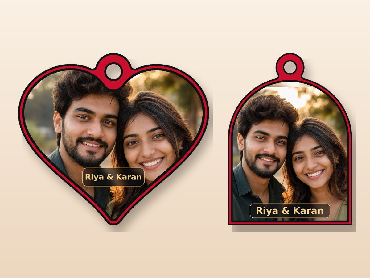 Cinematic photo keychains heart and arch with name label
