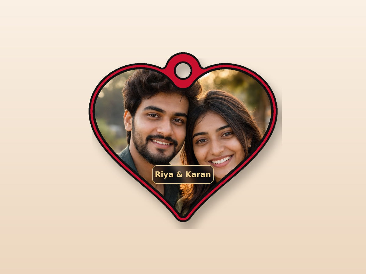 Heart cinematic photo keychain under resin