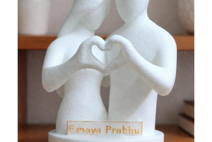 Heart Shape Miniature Couple Sculpture
